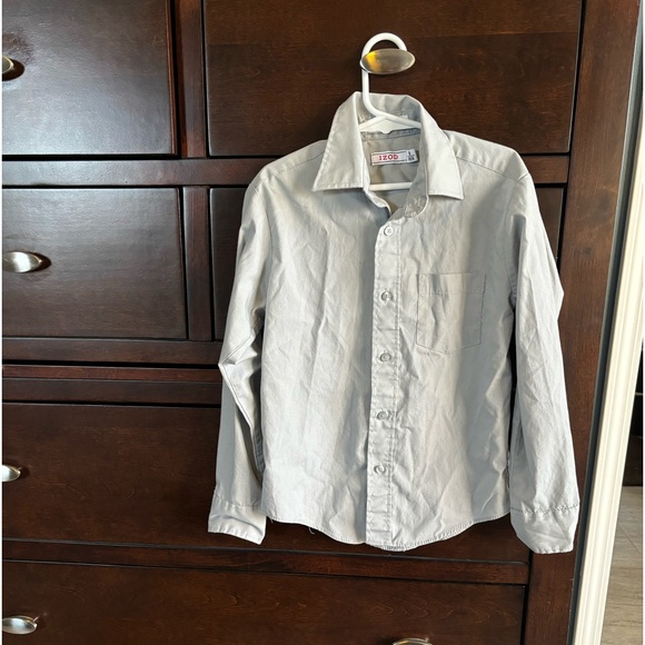 Izod Other - Boys Gray Izod Button Down Dress Shirt. Size 8